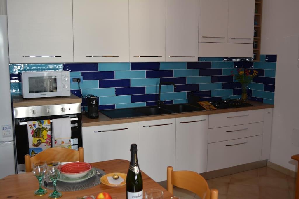 Casa Rossia Breathtaking Sea View Apartment In ポジターノ エクステリア 写真